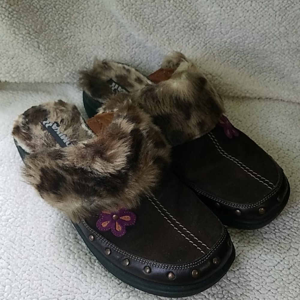Romika fur slides